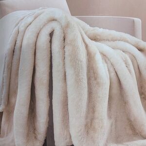 FRYE Luxe Faux Fur Throw